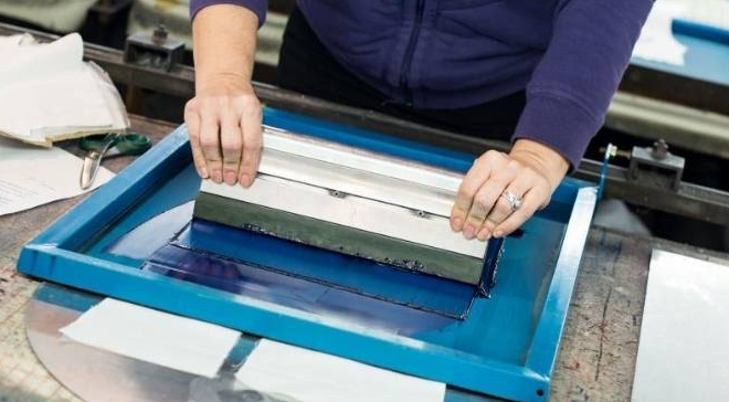 silk screen printing on metal parts