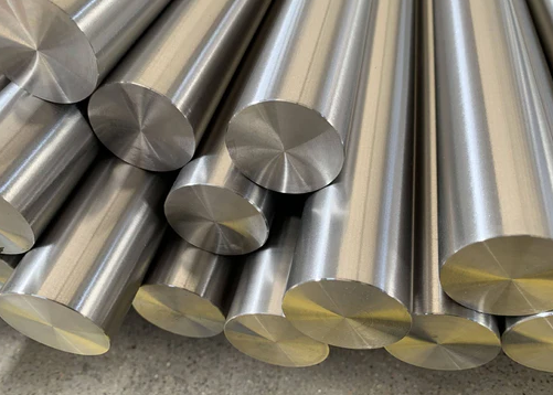 Maraging steel material for machining